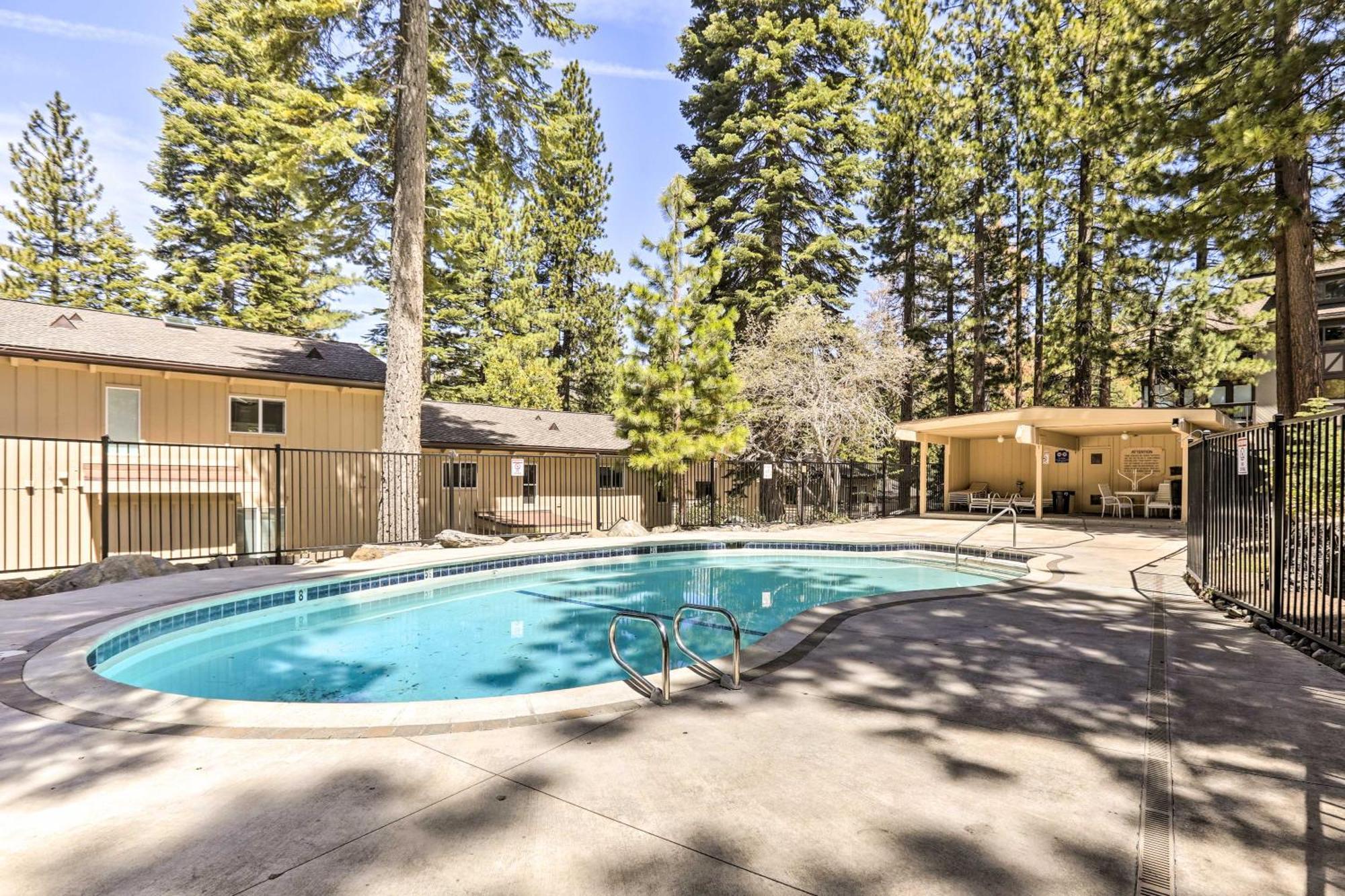 Incline Village Condo With Deck 1 Mi To Lake Tahoe Exteriér fotografie